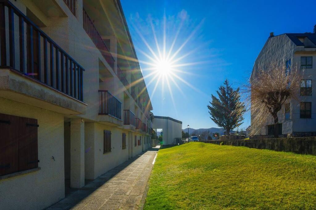 El Ventanal De Collarada Apartment Villanua Bagian luar foto